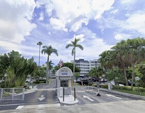 Building Photo - 16565 NE 26th Ave