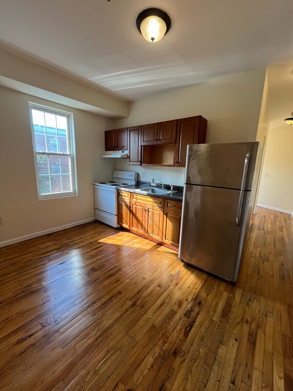 Foto principal - 116 Hawthorne Ave
