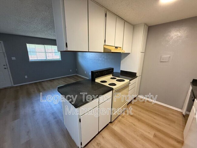 Foto del edificio - 1700 Short St