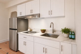 Building Photo - The Hermoyne
