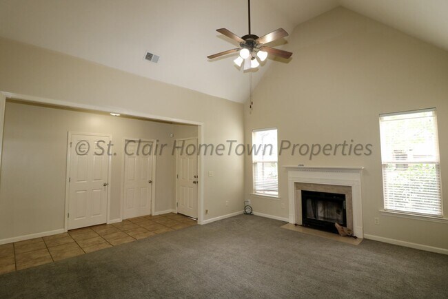 Foto del edificio - Large Family Home in Moody AL