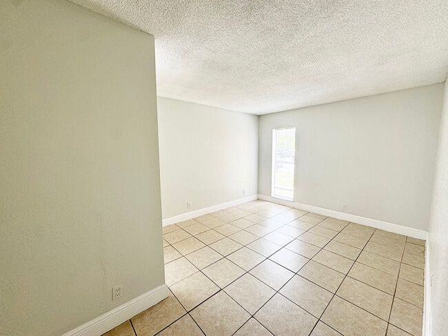 Building Photo - 4501 Treehouse Ln