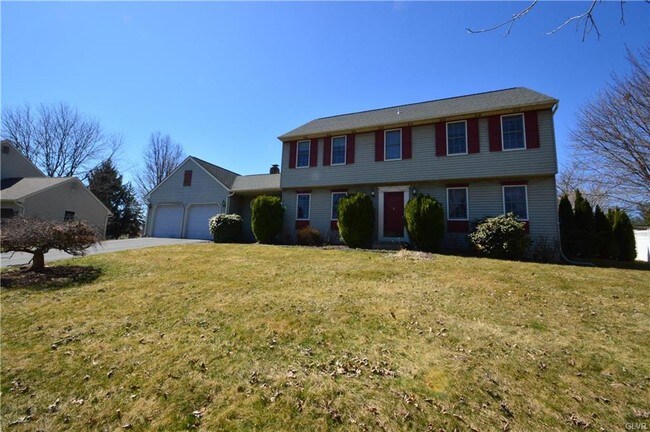 Building Photo - 3924 Post Dr