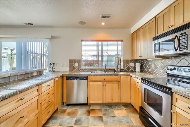 Building Photo - 20721 E 40th Ave