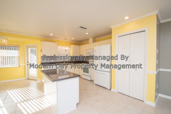Foto del edificio - 12392 Fillmore St