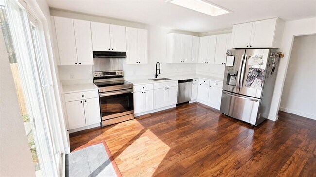 Foto del edificio - 1405 Sheltie Ln