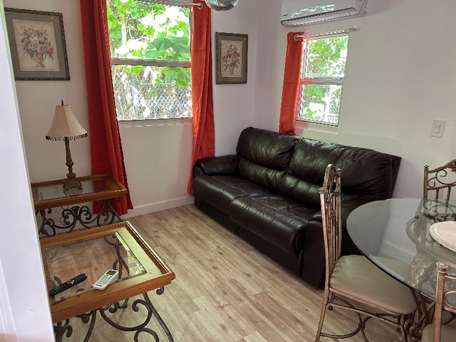 Foto del edificio - 1485 SW 44th Terrace