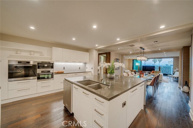 Foto del edificio - 432 N Oakhurst Dr