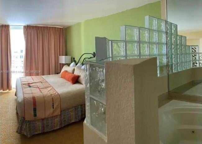 Foto del edificio - 16696 Blatt Blvd