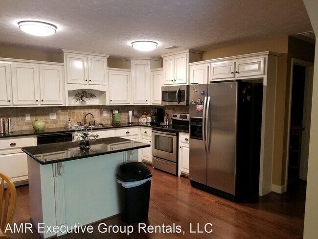 Foto del edificio - 4 br, 3 bath House - 58 Oakwood Dr