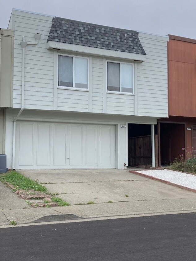 Foto principal - Charming 3BD/2BA Home in South San Francis...