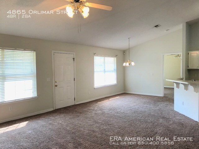 Building Photo - Foxwood Estates!
