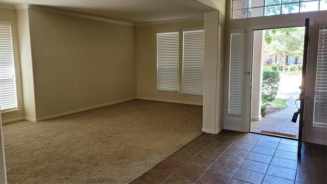Building Photo - 1121 Lamplight Way