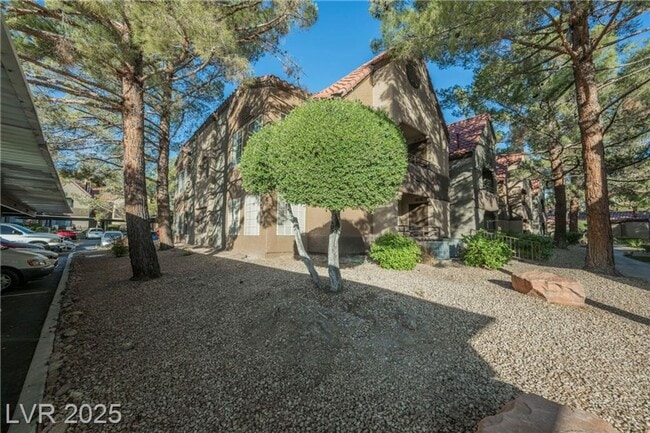 Building Photo - Resort-Style Living in Guard-Gated Communi...