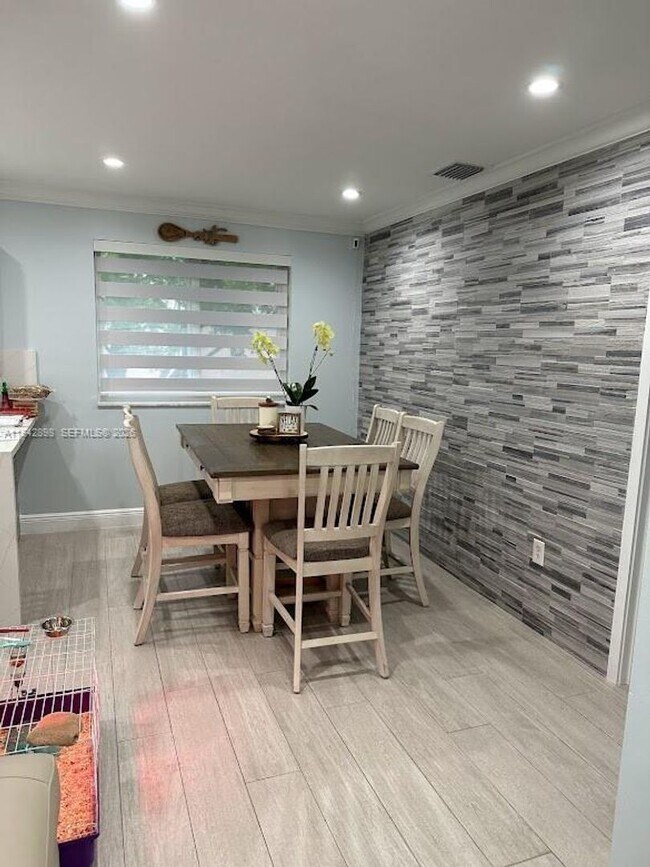 Foto del edificio - 15250 SW 134th Pl