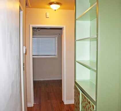 Building Photo - 541 W Porter Ave