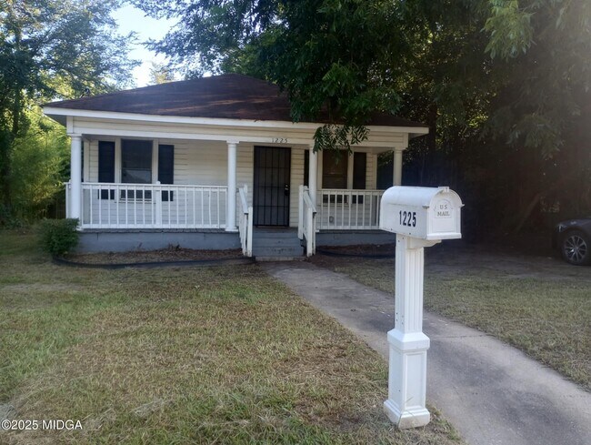 Building Photo - 1225 Glendale Ave