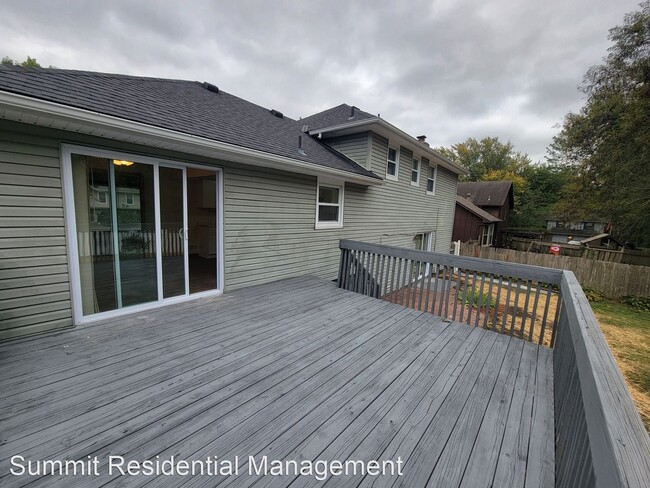 Building Photo - 3 br, 2 bath House - 12012 Smalley Ave