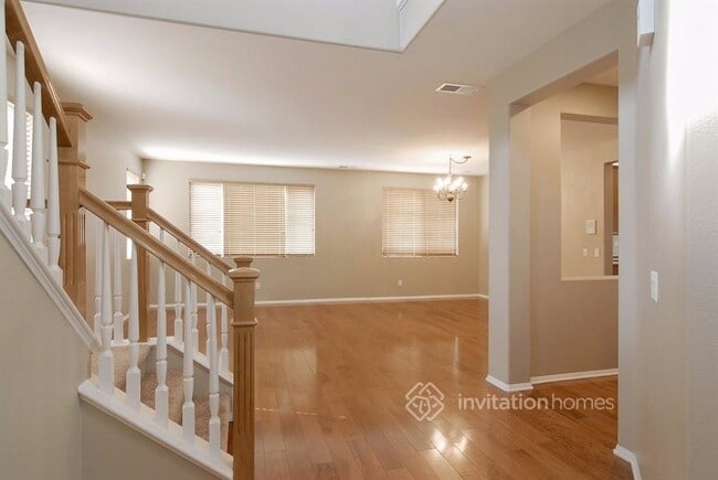 Building Photo - 30756 Grand View Cir