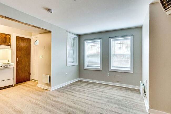 Building Photo - 446 S St NW