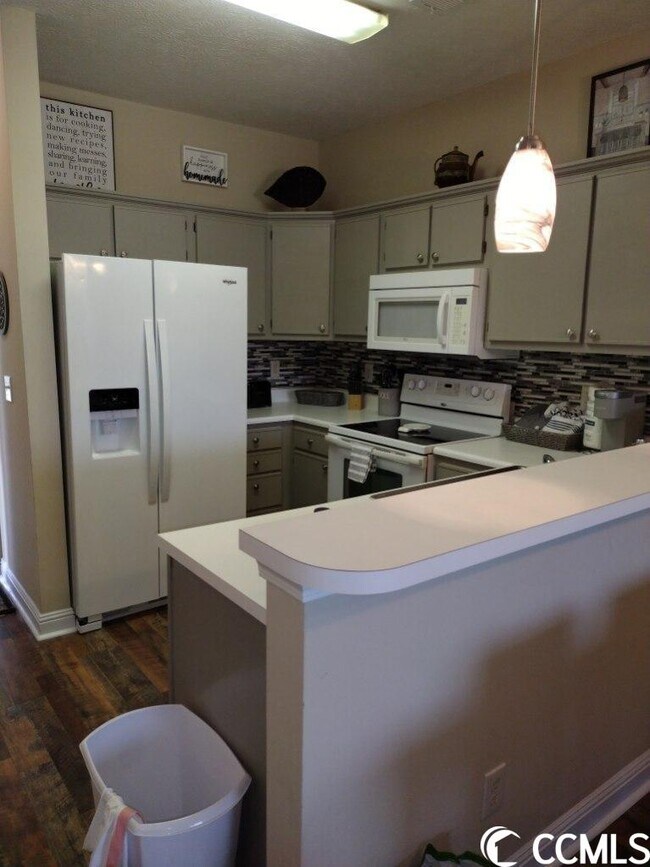 Foto del edificio - 504 White River Dr