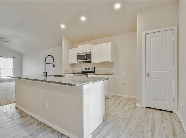 Building Photo - Beautiful brick home in Upland Crossing!