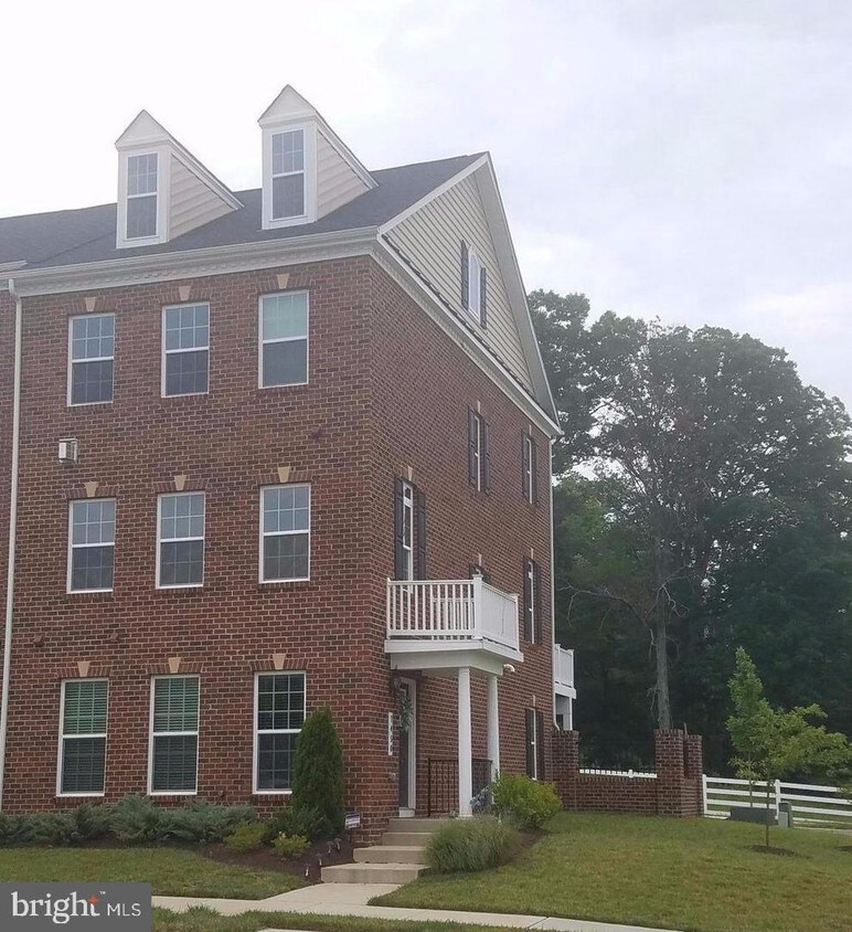 Primary Photo - 7450 Willow Bottom Rd