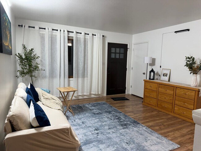 Foto del edificio - 1456 Edgewood Ct