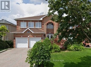 Building Photo - 118 Grey Alder Ave
