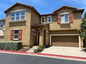 Building Photo - 931 Willow Bridge Dr