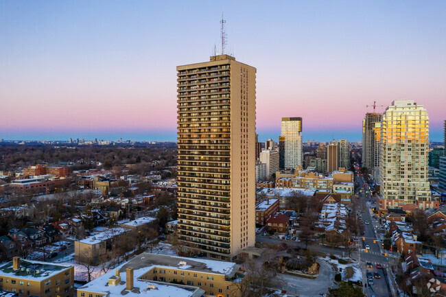 Photo du bâtiment - Parkview Residences