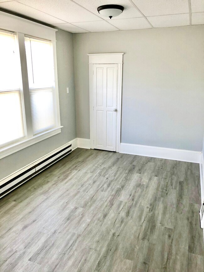 Foto del edificio - 619 E 5th St