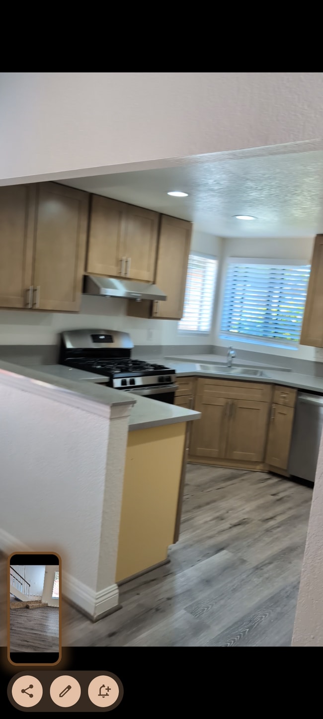 Foto del edificio - 675 Woodcrest Dr