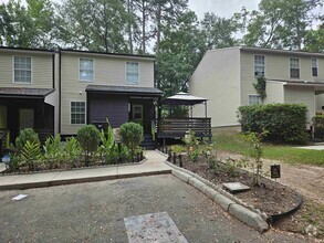 Building Photo - 1332 Ocala Rd