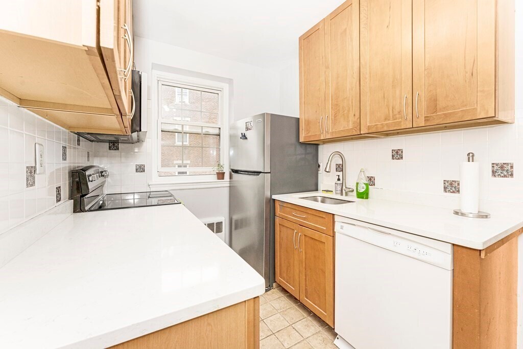 Foto principal - 21 Englewood Ave