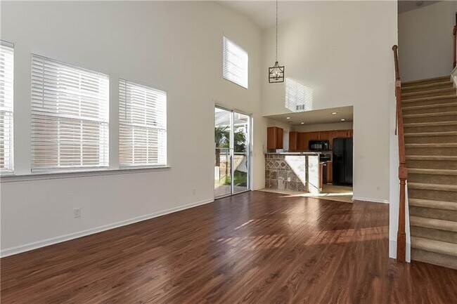 Foto del edificio - 665 W Oaks Dr