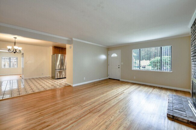Building Photo - 3 br, 2 bath House - 1026 CRANBERRY DRIVE