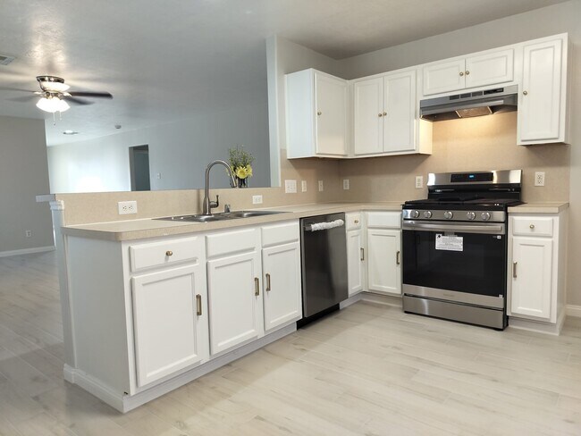 Building Photo - 21242 Linden House Ct