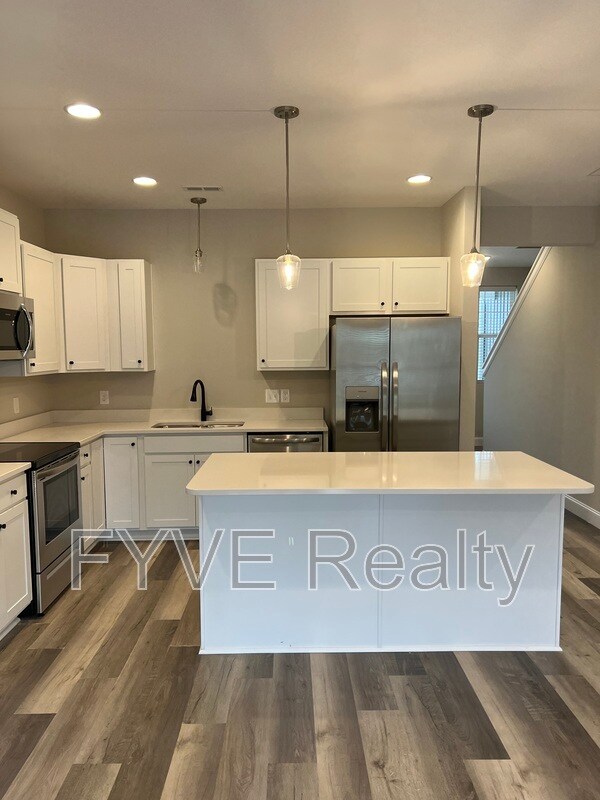 Foto del edificio - 4141 Surprise Valley Way