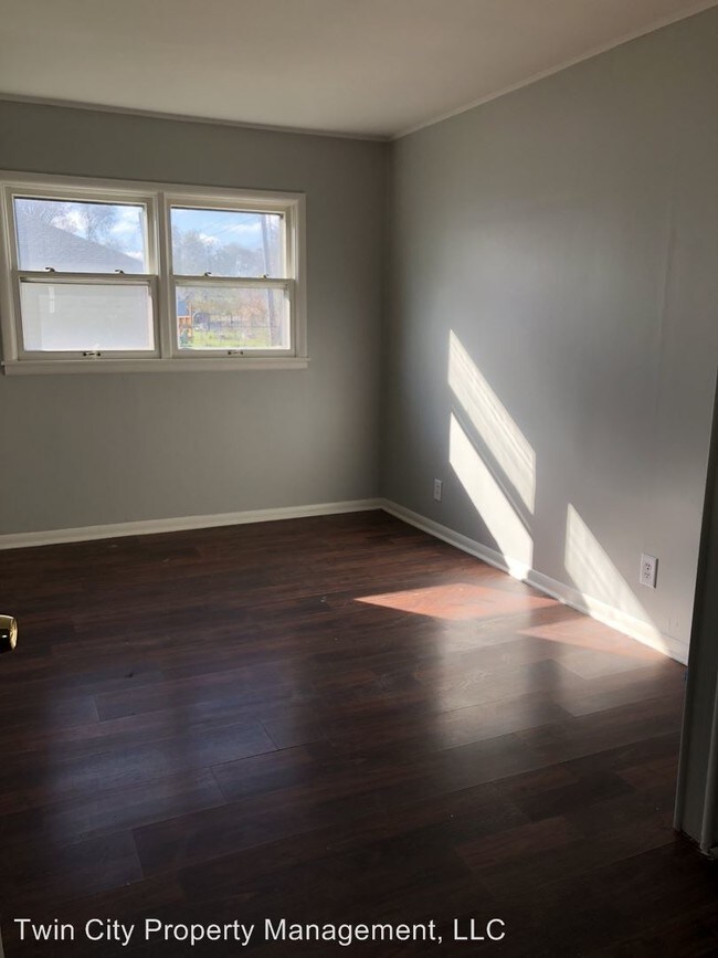Building Photo - 2132 Ulen Ln