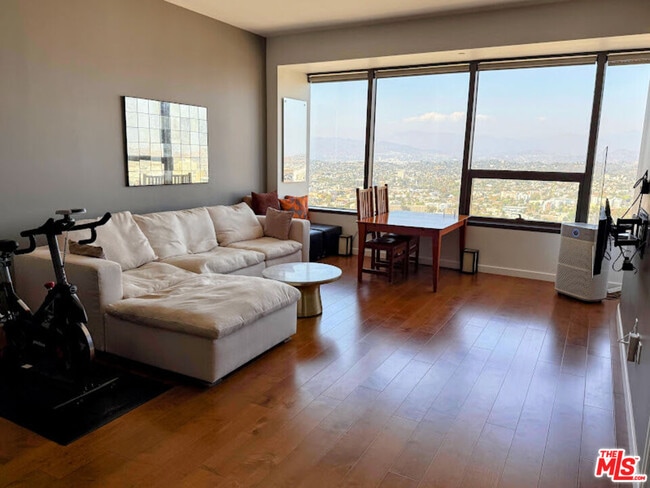 Building Photo - 1100 Wilshire Blvd