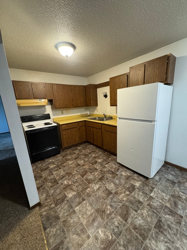 Building Photo - 301 Bernice St