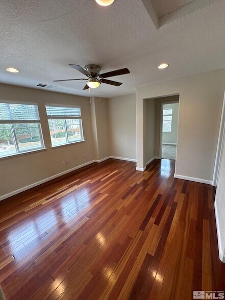 Building Photo - 3994 Dominus Dr