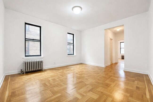 Foto del edificio - 590 Fort Washington Ave