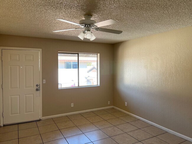 Building Photo - A580