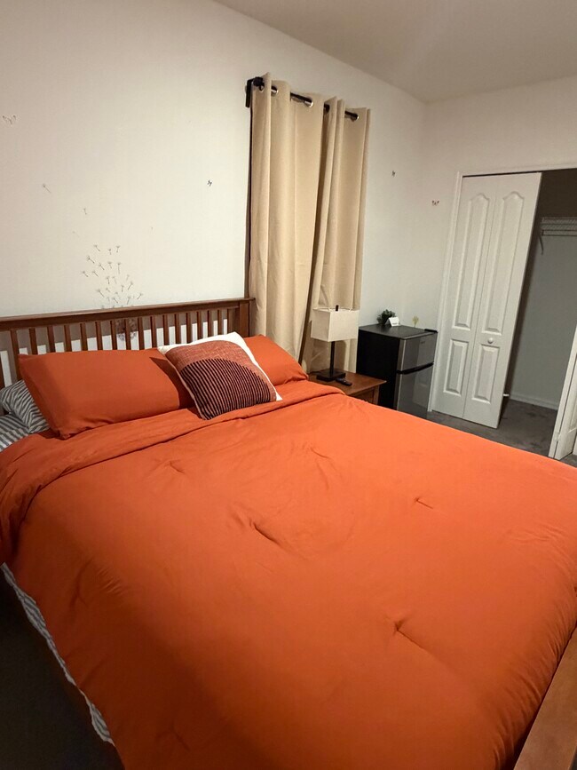 Dormitorio - 12259 Chastain St