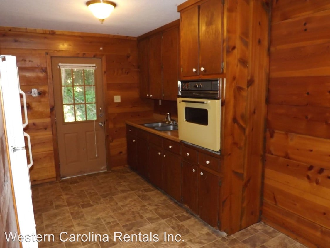 Primary Photo - 130 Remington Dr