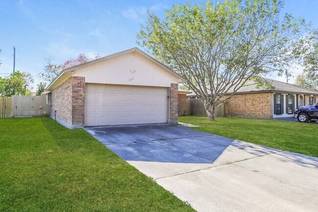 Building Photo - 1010 Hickory Post Ct