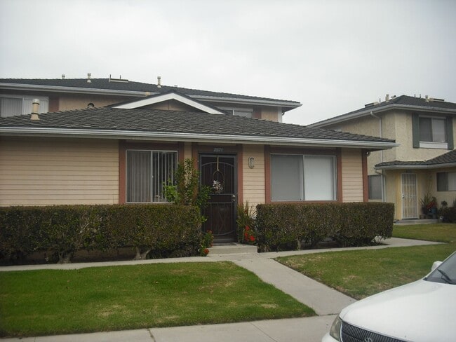 Foto del edificio - Popular Townhouse - All-Gas Appliances