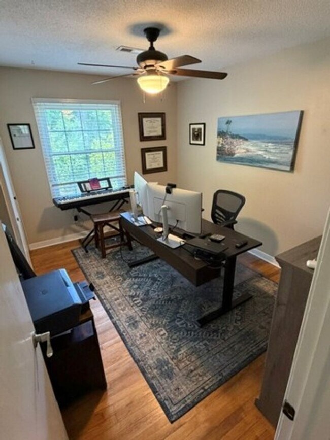 Foto del edificio - 4 Bedroom | 1.5 Bath Home in Wilmington, NC
